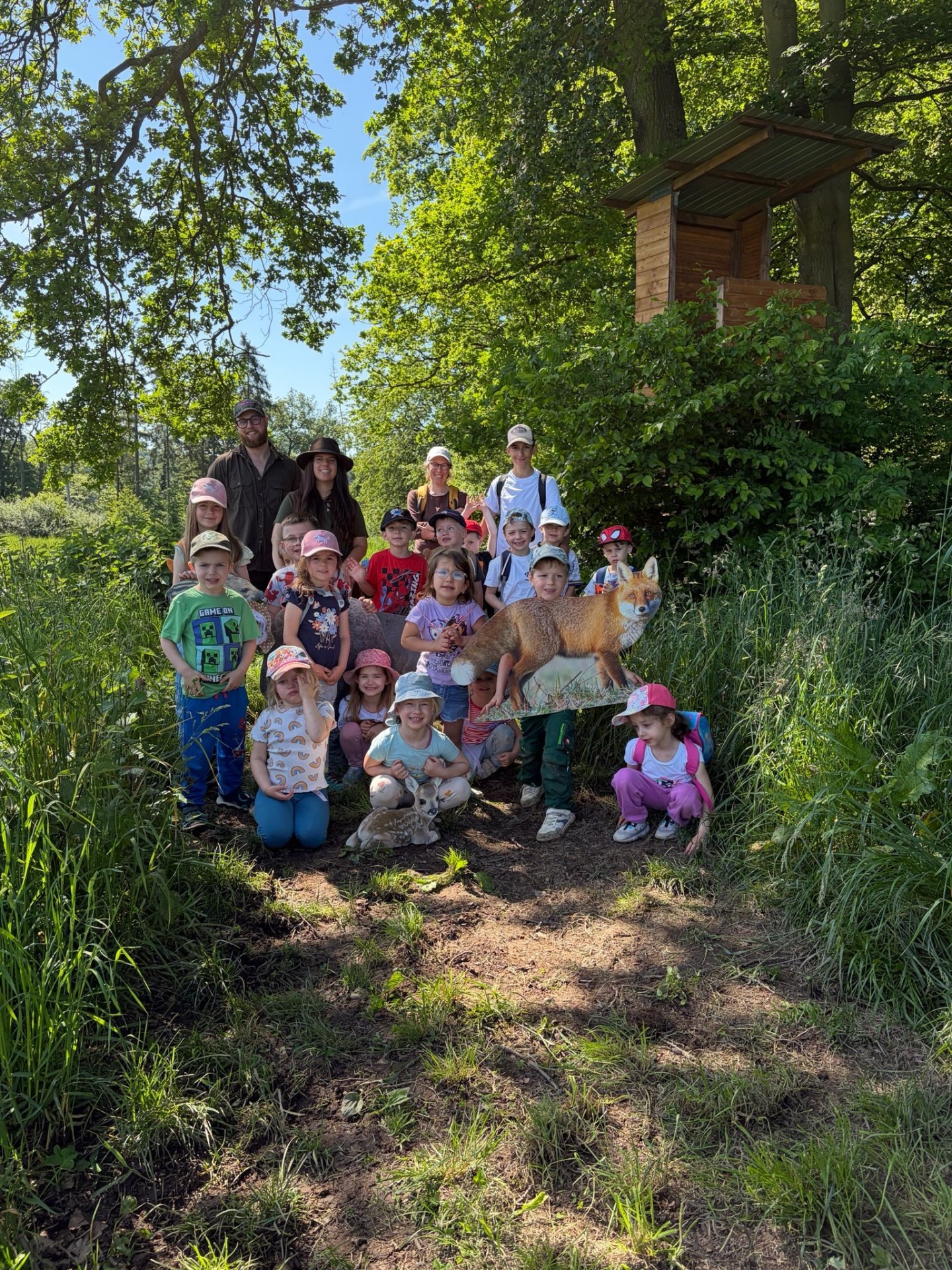 Das Foto zeigt Kinder Kita Wilde Hummeln in Koisdorf im Wald.