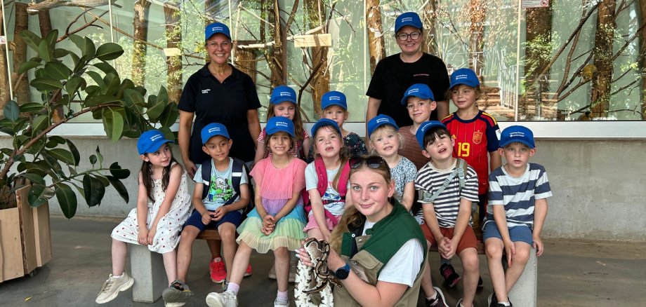 Vorschulkinder auf tierischer Entdeckungstour Das Foto zeigt die Kinder im Zoo Neuwied