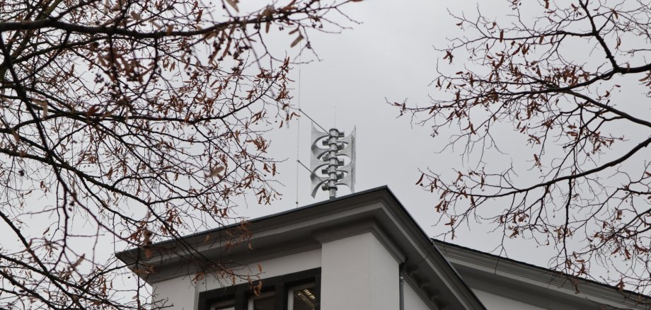 Sirenen Sinzig Das Foto zeigt die neue Sirene auf dem Sinziger Rathaus.