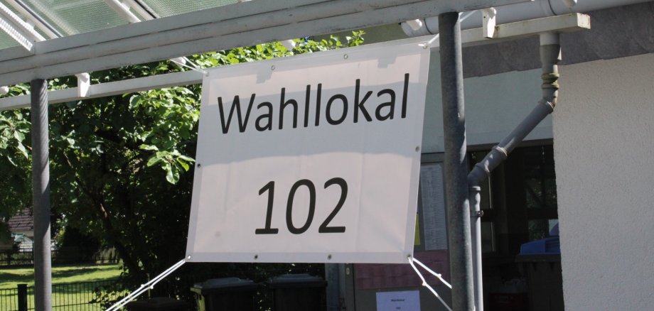 Das Foto zeigt ein Wahllokal in Bad Bodendorf