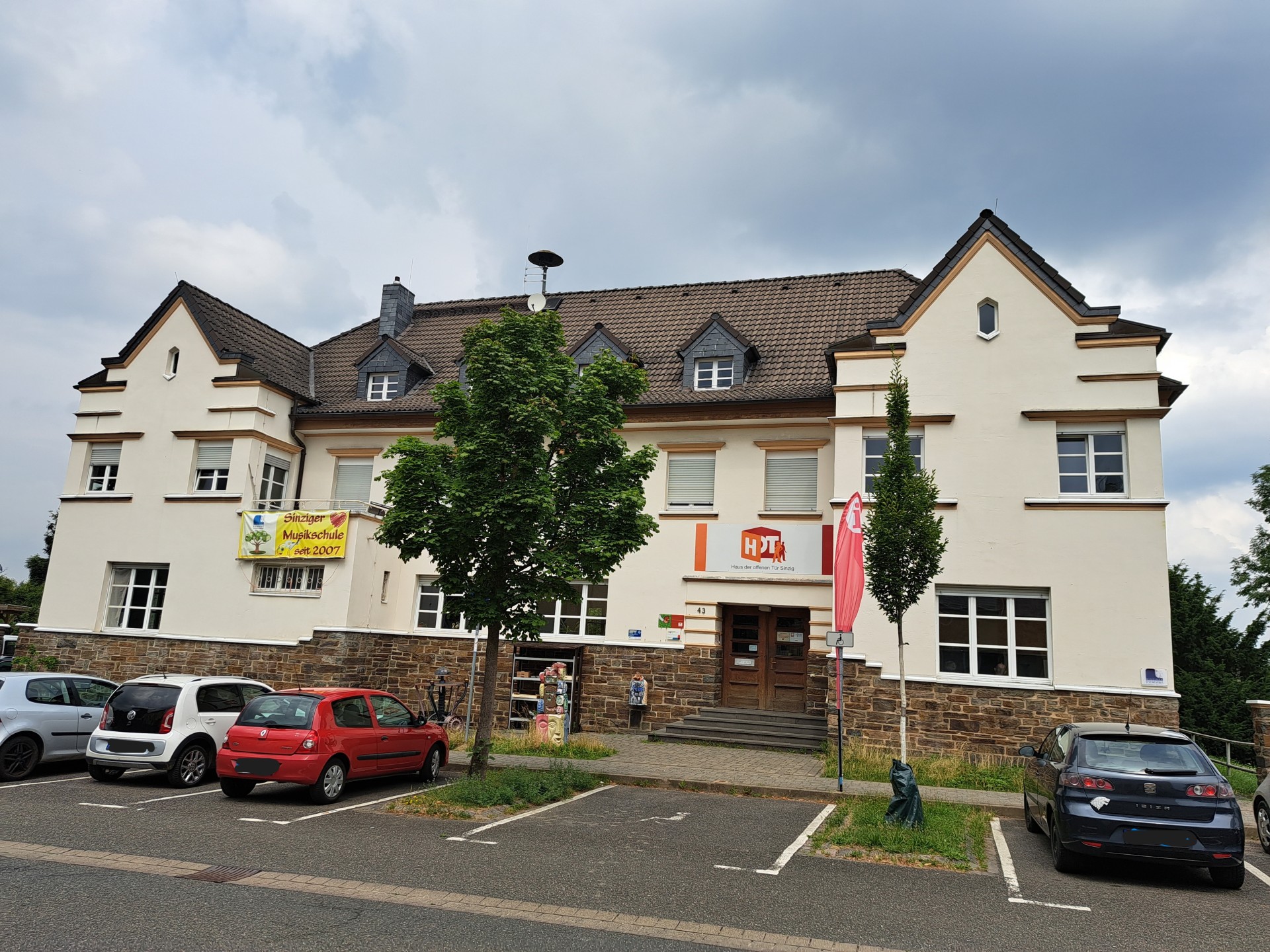 ISB-Beratungstage im Ahrtal Das Bild zeigt das Gebäude Haus der offenen Tür (HoT) in Sinzig