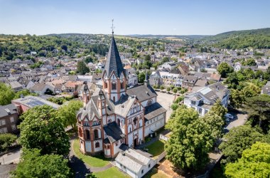 Dieses Bild zeigt die Sinziger Kernstadt als Drohnenaufnahme