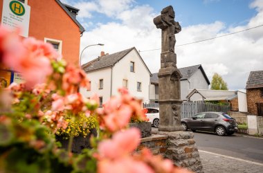 Dieses Foto zeigt ein Wegekreuz in Westum