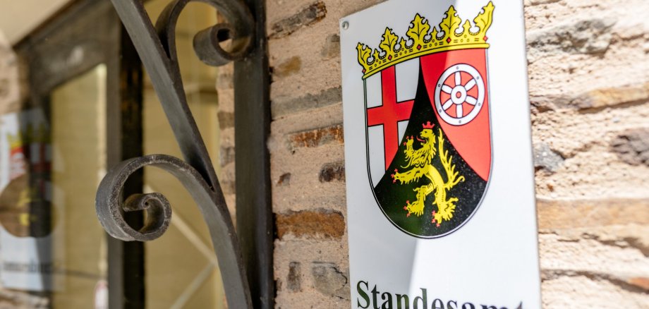 Standesamt im Sinziger Schloss Dieses Bild zeigt das Schild des Standesamtes im Sinziger Schloss