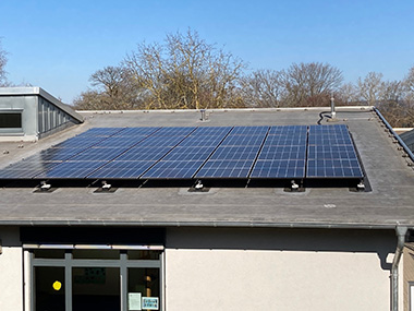 Photovoltaikanlage auf dem Neubau der KiTa Storchennest im Dreifaltigkeitsweg in Sinzig